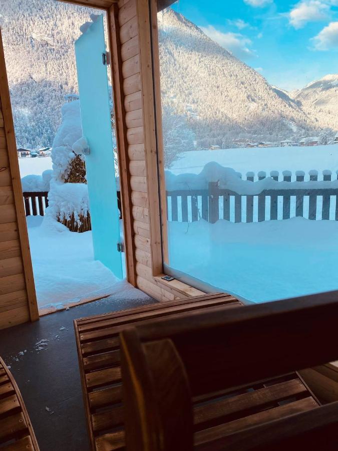 Forest Chalet, 15 Min To Salzburg Olt Town, And Most Beautiful Lakes, Secluded Location, 1,000 Sqm Garden, Mountainview, Panorama Sauna, Bath Whirlpool, Bbq&Bikes&Sunbeds For Free, Up To 10 P Голинг ан дер Залцах Екстериор снимка