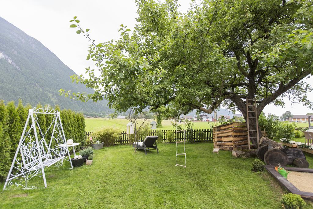Forest Chalet, 15 Min To Salzburg Olt Town, And Most Beautiful Lakes, Secluded Location, 1,000 Sqm Garden, Mountainview, Panorama Sauna, Bath Whirlpool, Bbq&Bikes&Sunbeds For Free, Up To 10 P Голинг ан дер Залцах Екстериор снимка